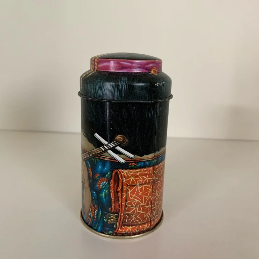 Vintage 60’s tin made in England